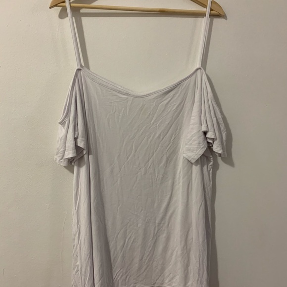 White Flutter Sleeve Coldshoulder top plus size - Picture 1 of 5